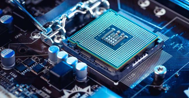 LAB7, in collaboration with the WEF’s UpLink, is launching an innovation challenge in the semiconductor and advanced computing space